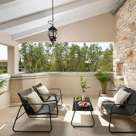 Rustic Pietre Distria With Pool In Kanfanar بيت للعطل *