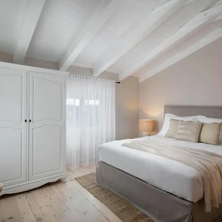Rustic Pietre Distria With Pool In Kanfanar *