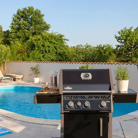 Rustic Pietre Distria With Pool In Kanfanar بيت للعطل